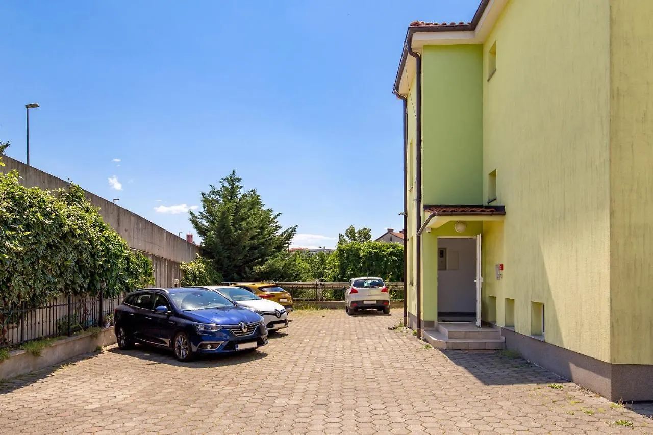 Moon River Rijeka Apartment